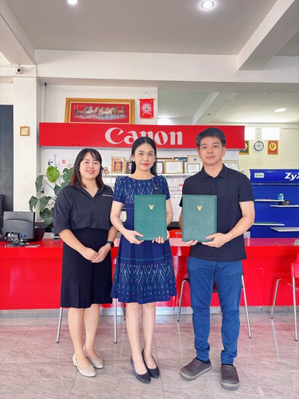 บันทึกข้อตกลงความร่วมมือ (MOU) ด้านการจัดการอาชีวศึกษา กับห้างหุ้นส่วนจำกัด บุญล้อมเทคนิค อำเภอเมืองนครพนม จังหวัดนครพนม