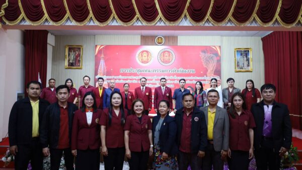 วันที่ 24 ตุลาคม 2568 นางลักขณา สิทธิธรรม รองผู้อำนวยการฝ่ายบริหารทรัพยากร และนางสาวทิภวรรญ จำรักษา รองผู้อำนวยการฝ่ายวิชาการ พร้อมด้วยหัวหน้าฝ่ายพัฒนากิจการนักเรียน นักศึกษา